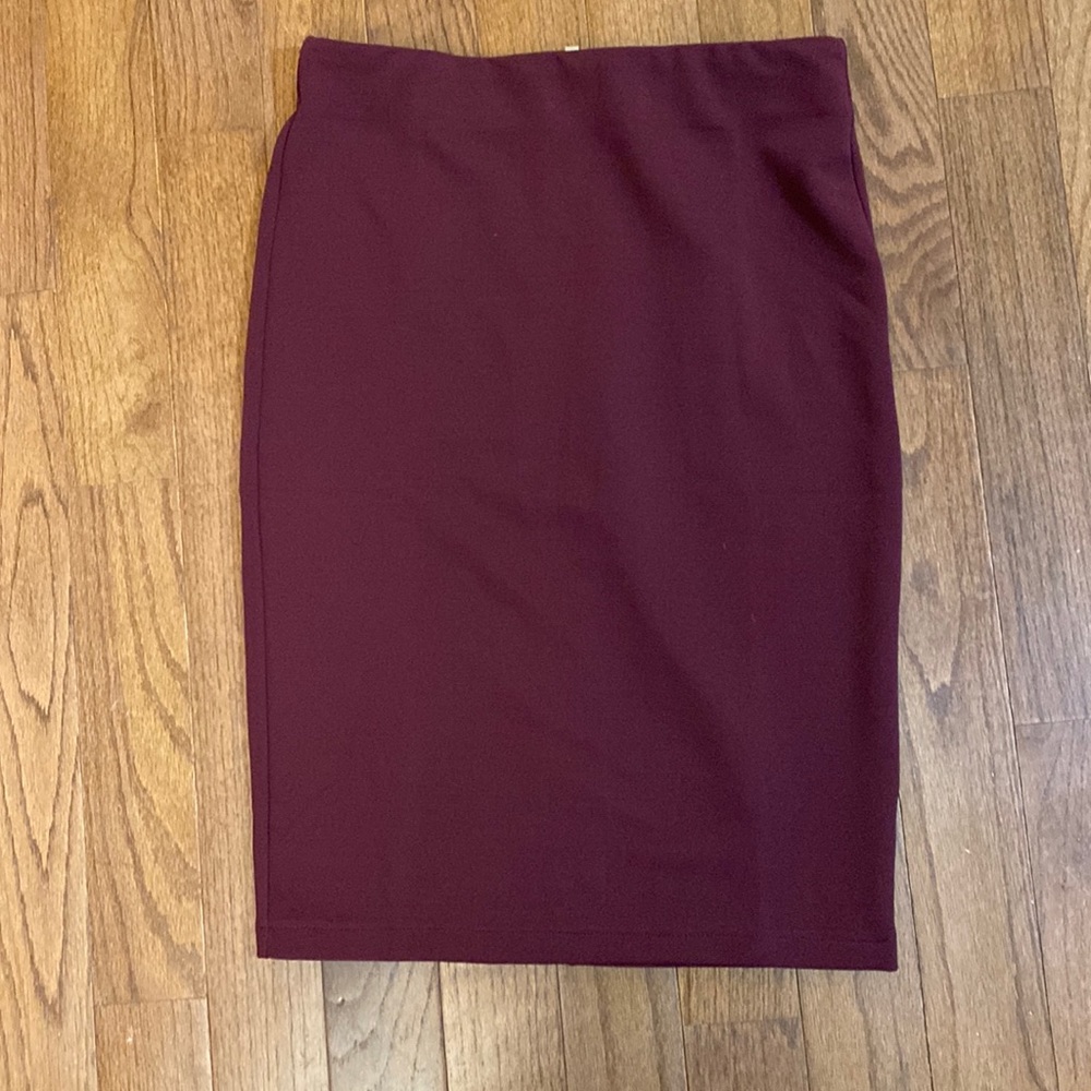 Burgundy pencil skirt